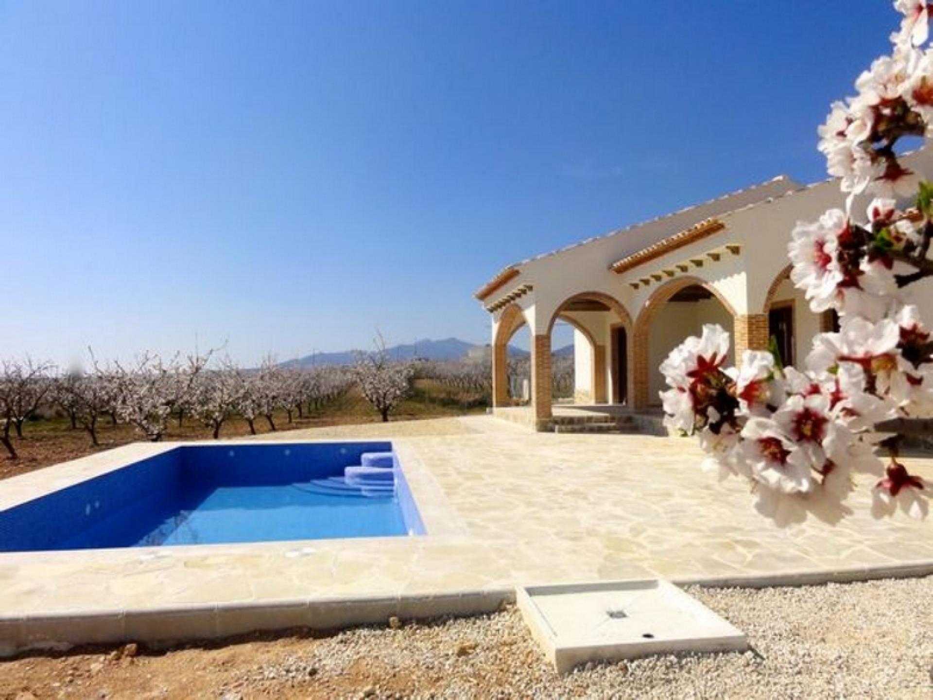 New build off-plan villa in Costa Blanca in Medvilla Spanje