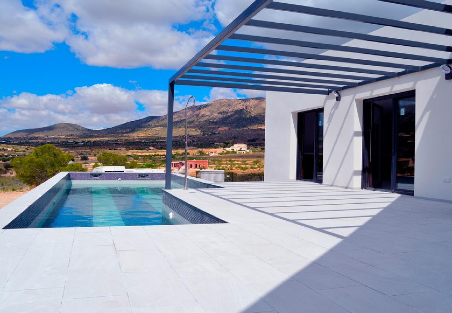 Modern Spanish villa in Hondon de las Nieves, Hondon valley in Medvilla Spanje