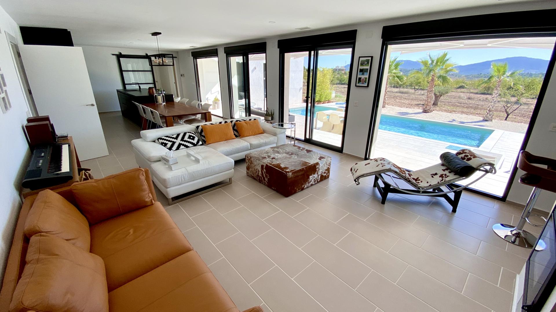 Modern Style New Build villa in Hondon de las Nieves in Medvilla Spanje