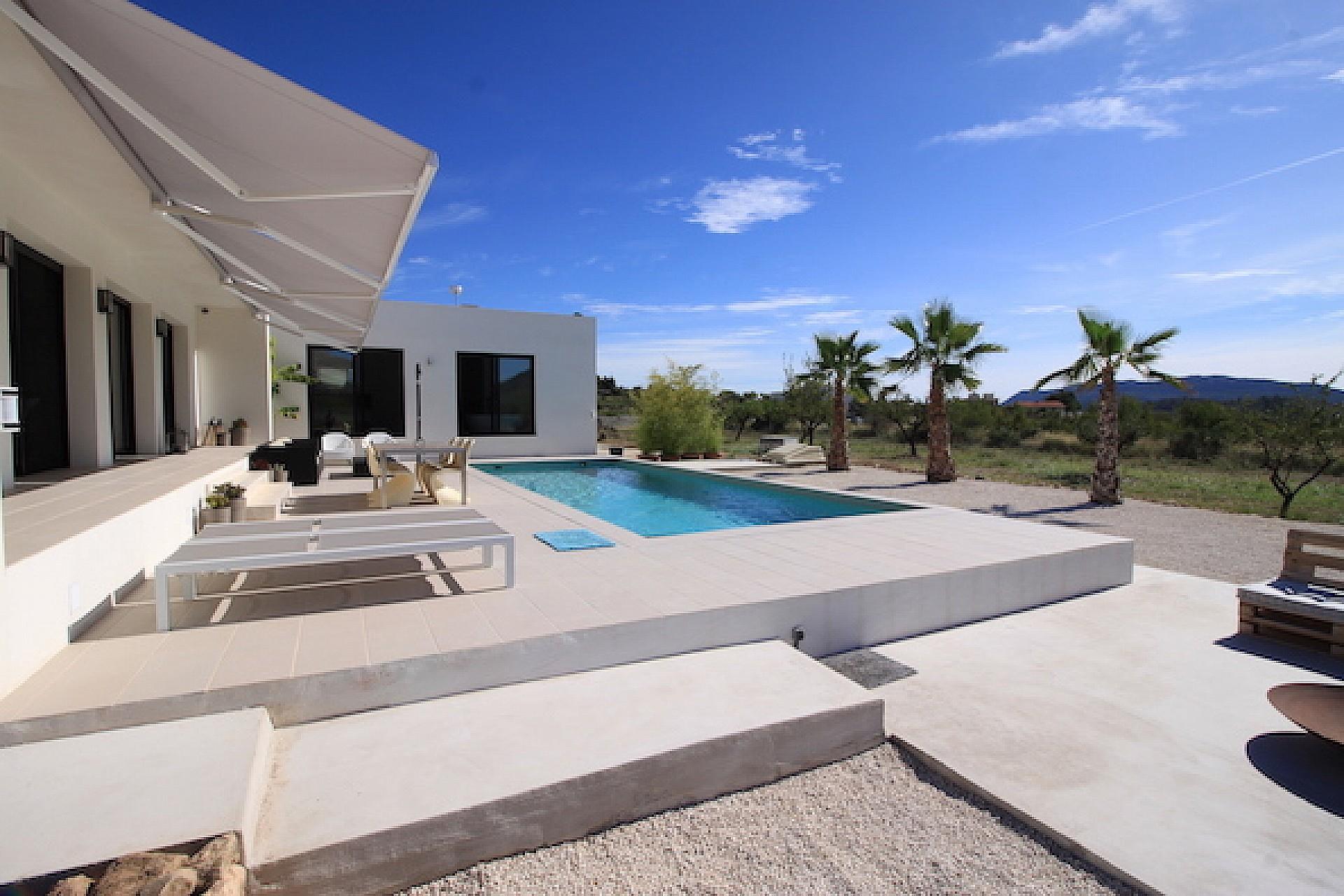 Modern Style New Build villa in Hondon de las Nieves in Medvilla Spanje