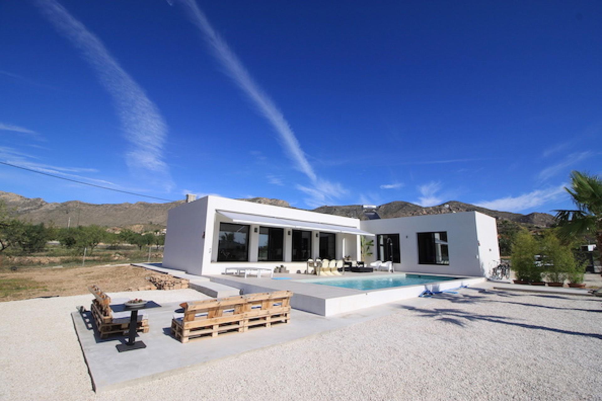 Modern Style New Build villa in Hondon de las Nieves in Medvilla Spanje