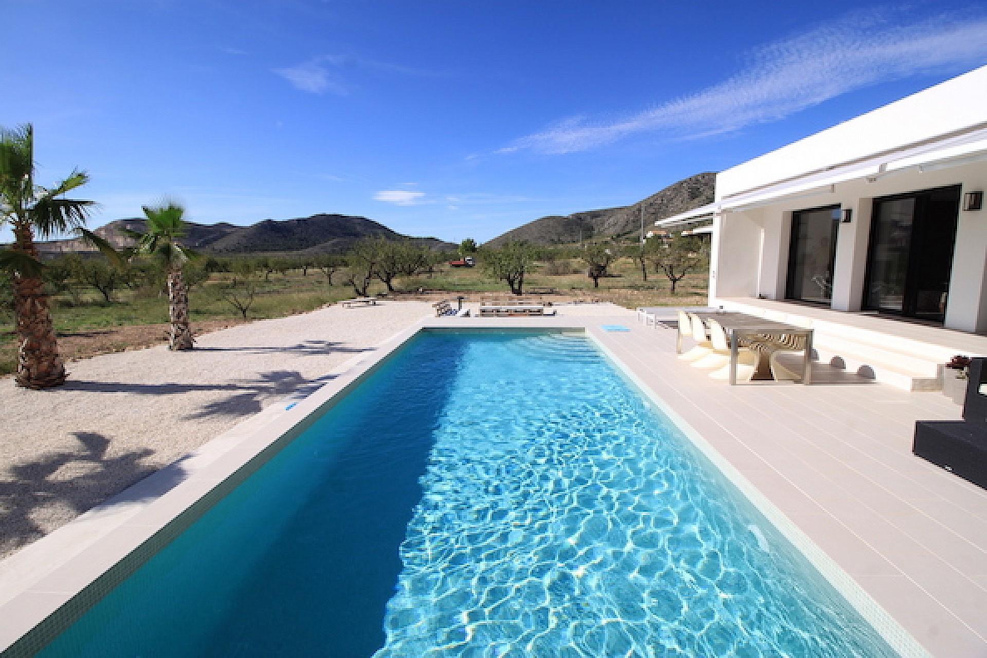 Modern Style New Build villa in Hondon de las Nieves in Medvilla Spanje