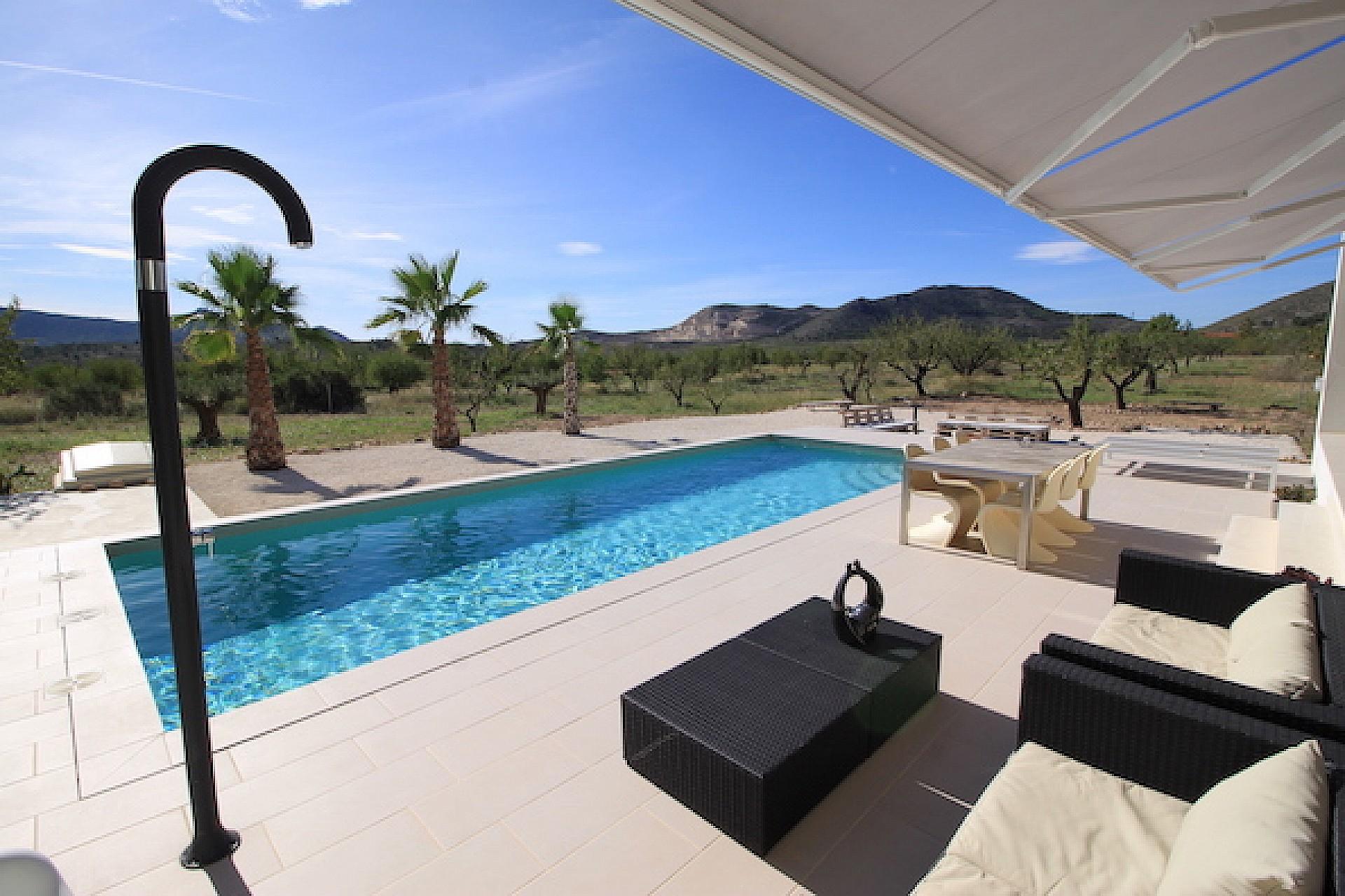 Modern Style New Build villa in Hondon de las Nieves in Medvilla Spanje