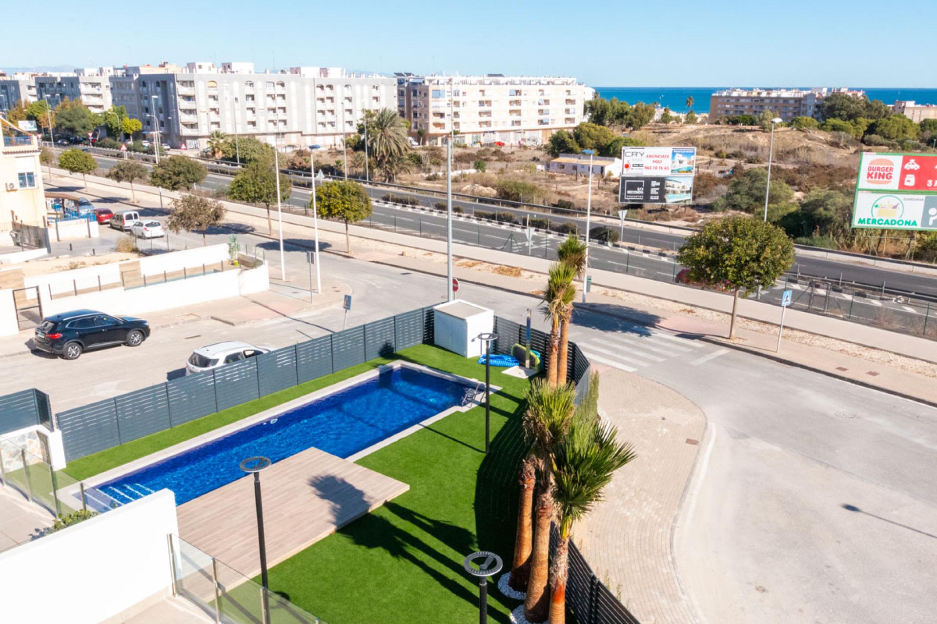 3 bedroom Apartments - solarium in Guardamar in Medvilla Spanje