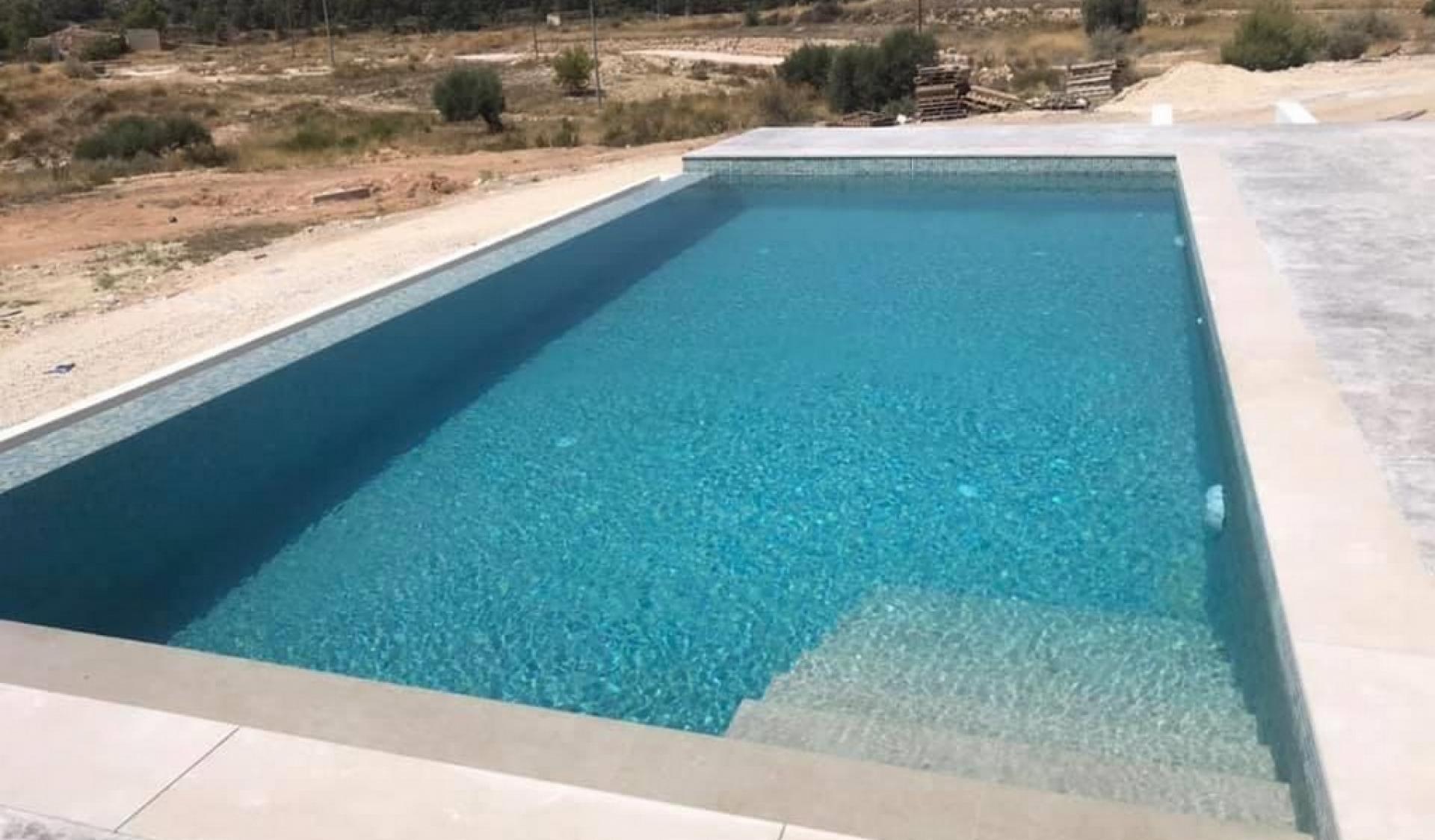 New villa in La Romana, inland Alicante in Medvilla Spanje