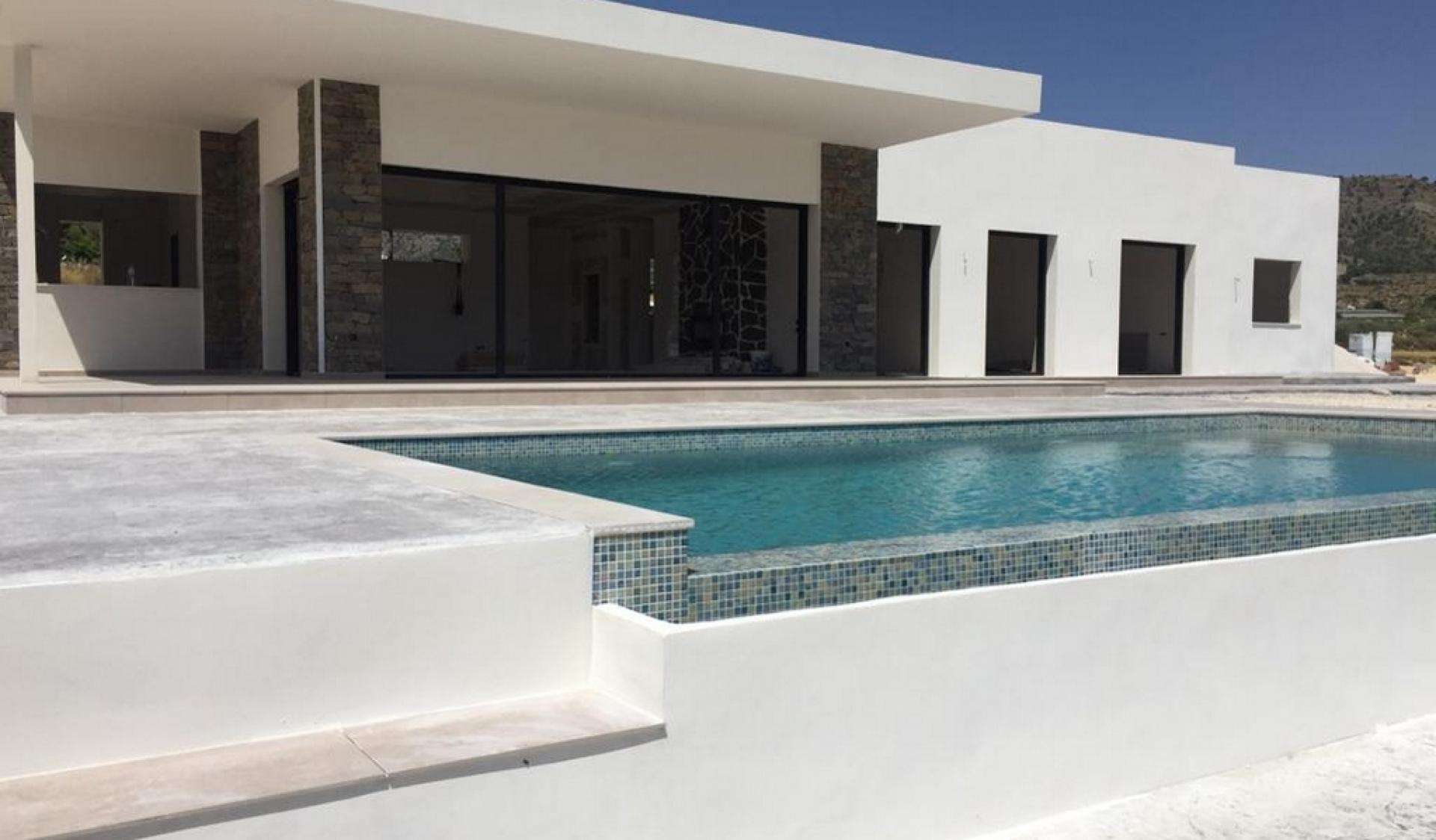 New villa in La Romana, inland Alicante in Medvilla Spanje