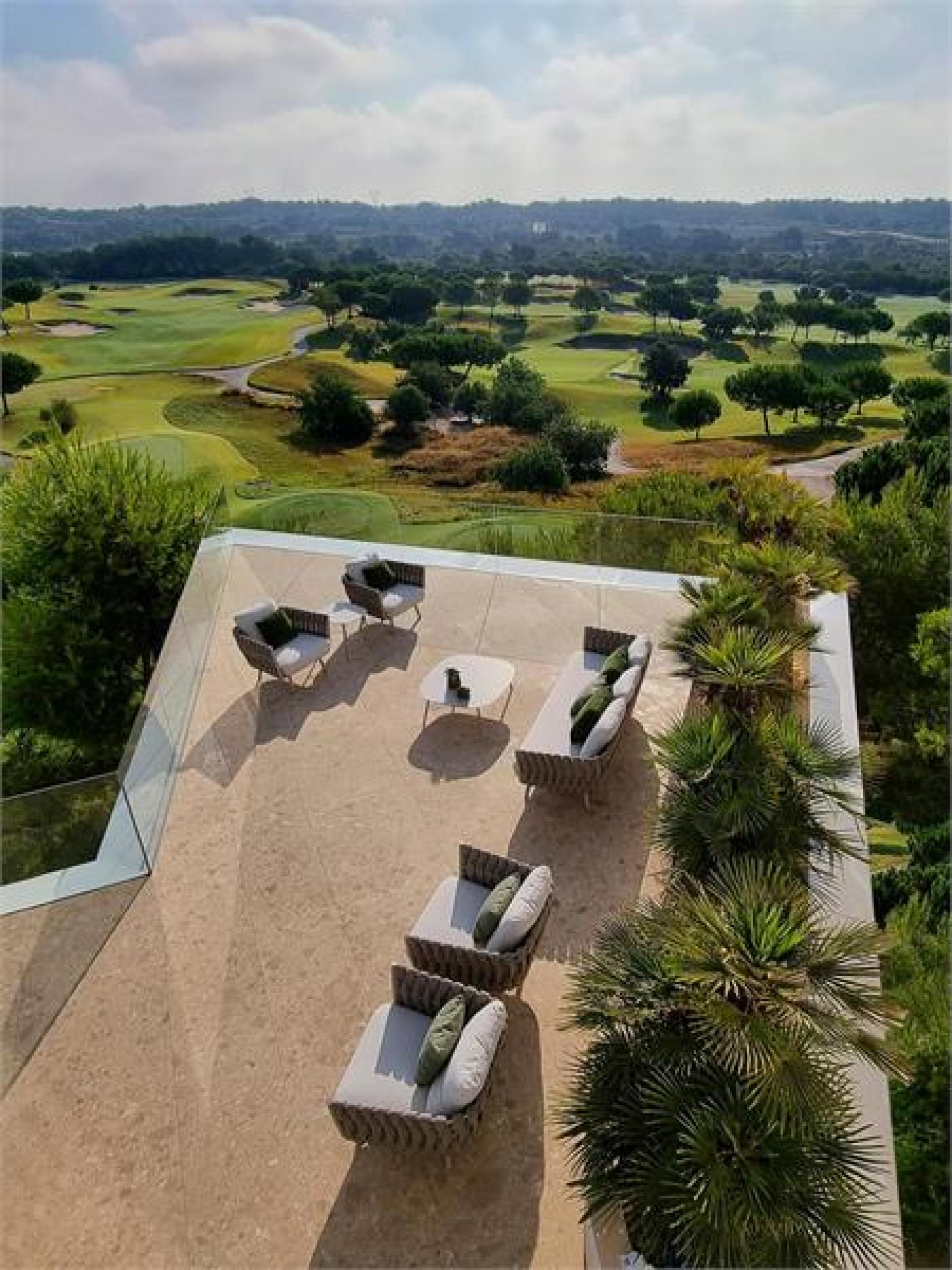 Morning Breeze, Armani Designer Villa on Las Colinas Golf in Medvilla Spanje