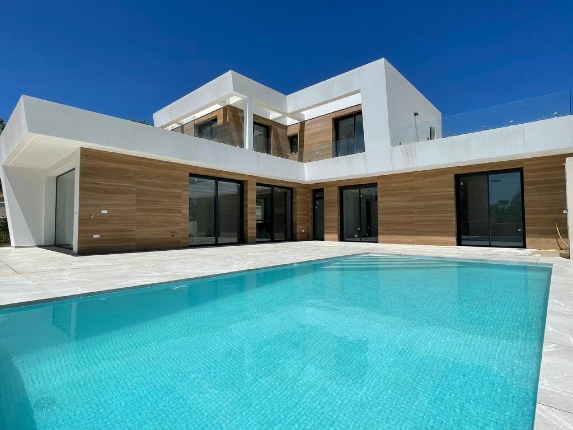 4 bedroom Villa in Calpe - New build in Medvilla Spanje