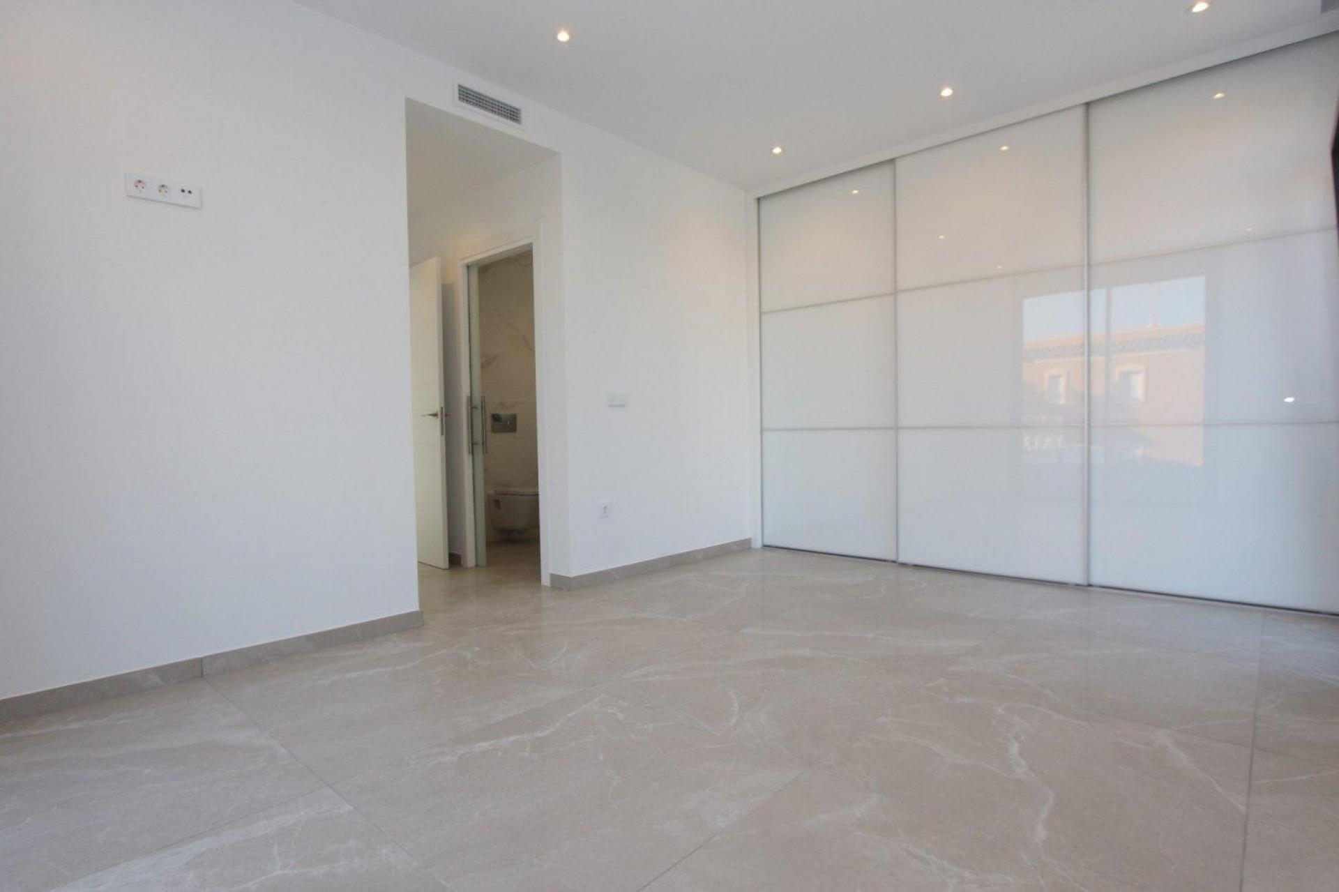 4 bedroom Villa in Calpe - New build in Medvilla Spanje