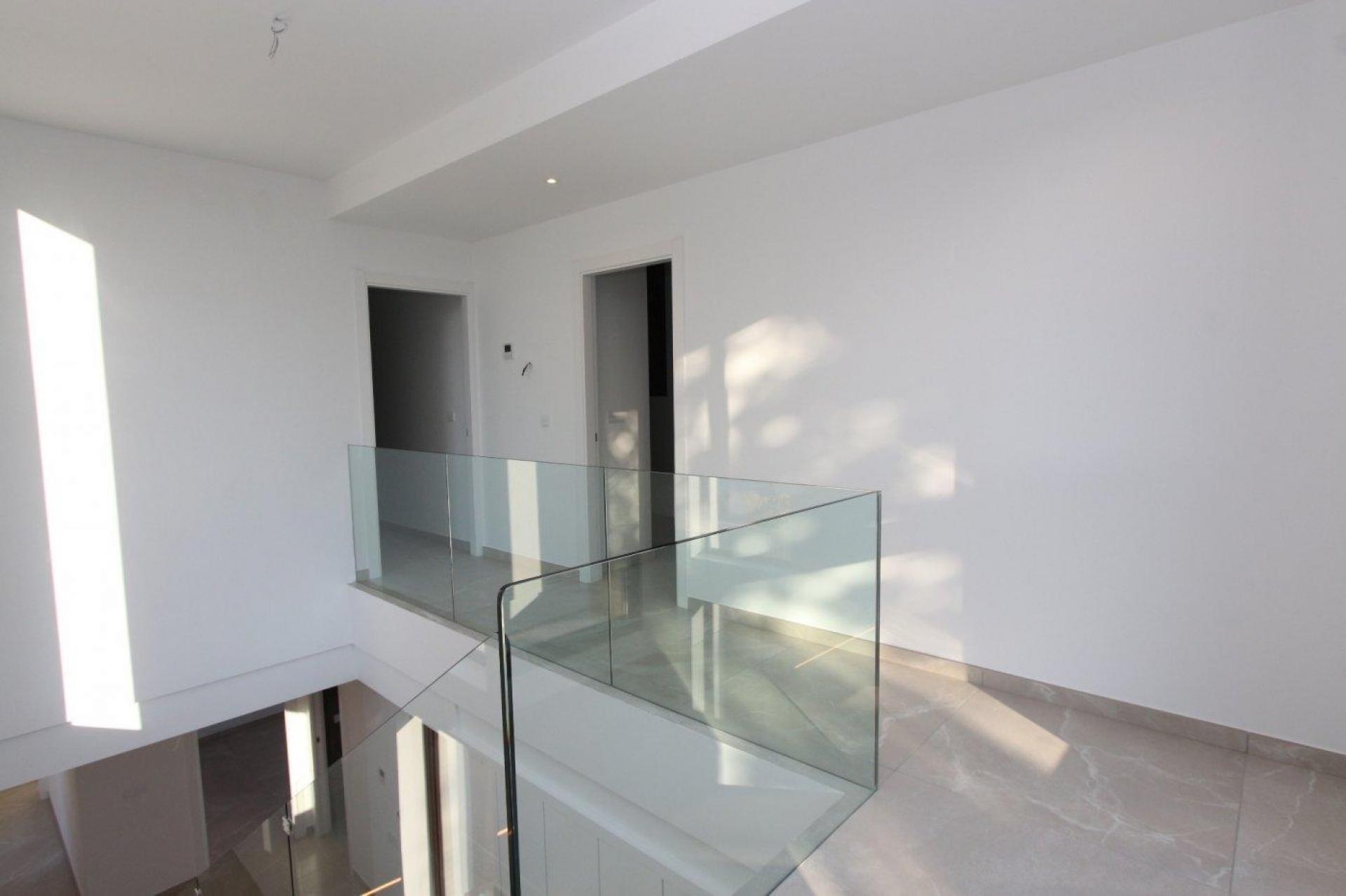 4 bedroom Villa in Calpe - New build in Medvilla Spanje