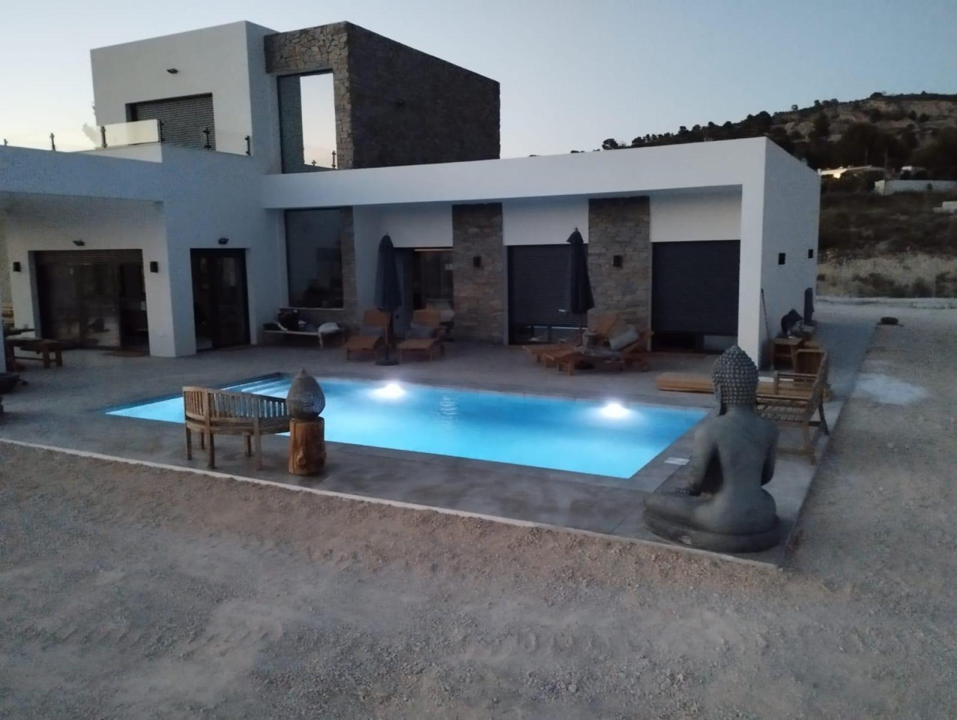 4 bedroom Villa in Aspe - New build in Medvilla Spanje