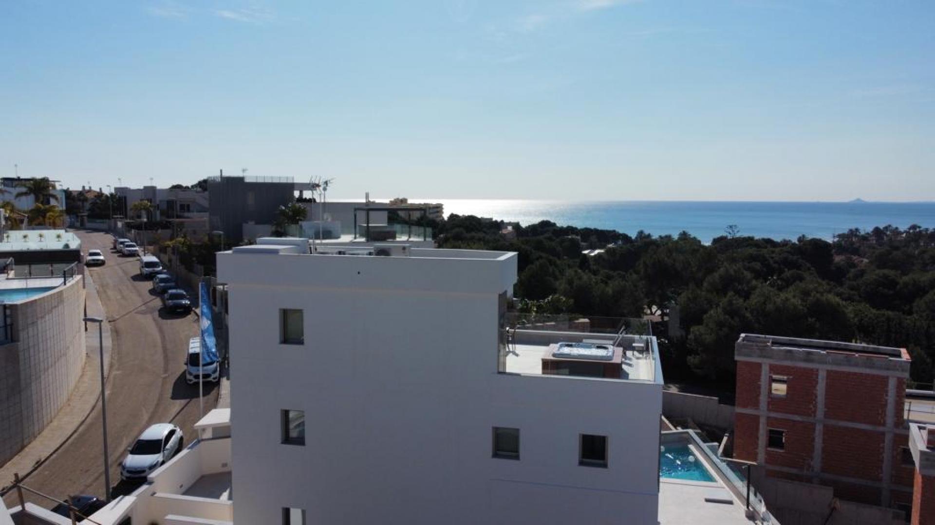 4 bedroom Villa in Campoamor - Orihuela Costa - New build in Medvilla Spanje