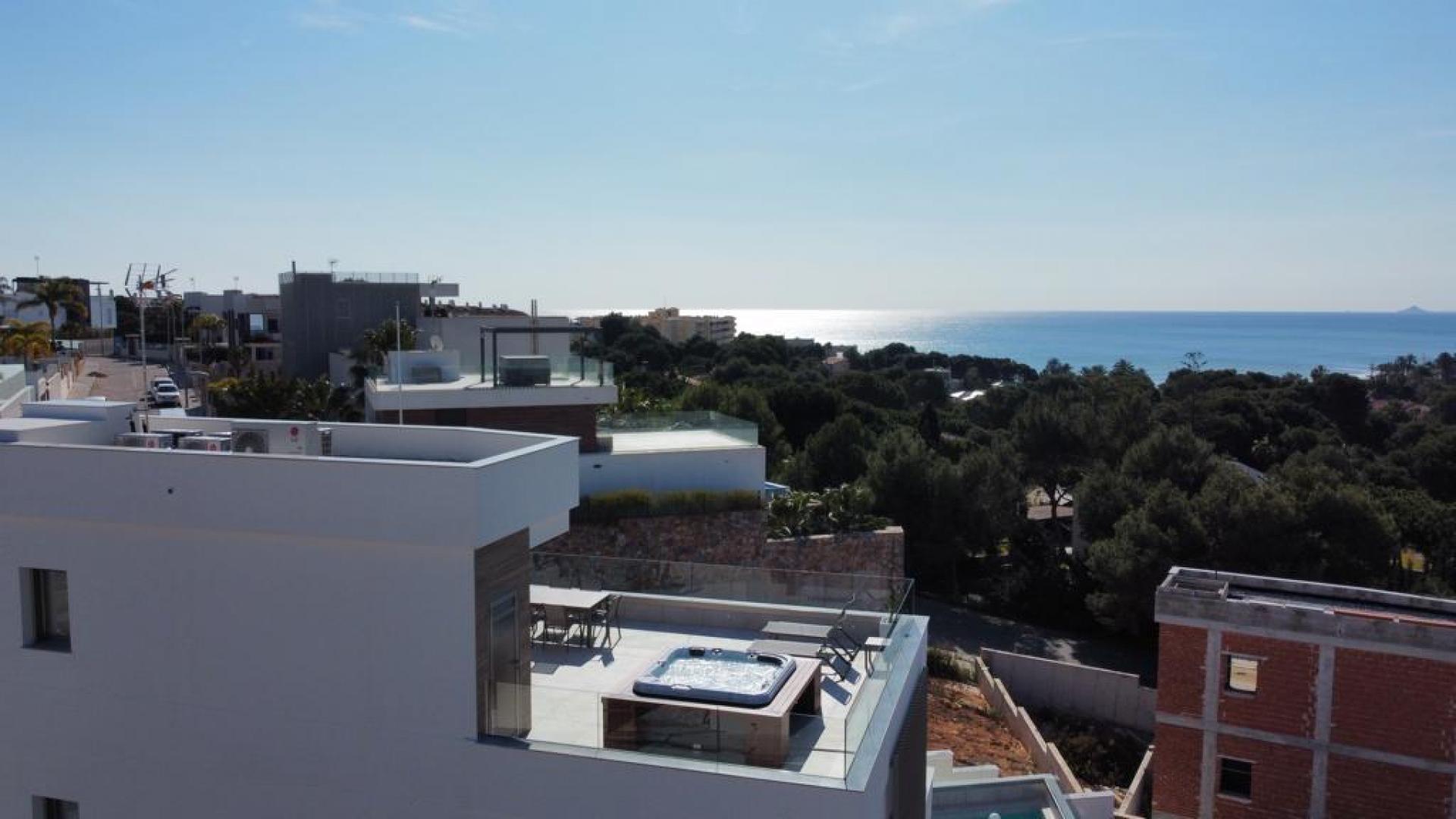 4 bedroom Villa in Campoamor - Orihuela Costa - New build in Medvilla Spanje