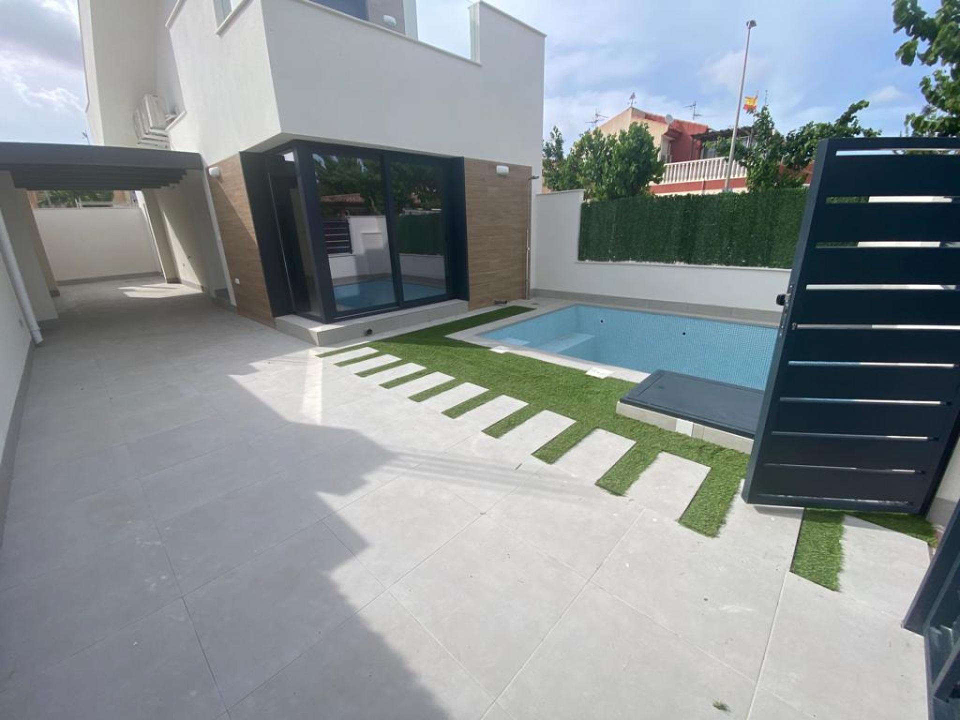 3 bedroom Villa in Los Alcazares - New build in Medvilla Spanje