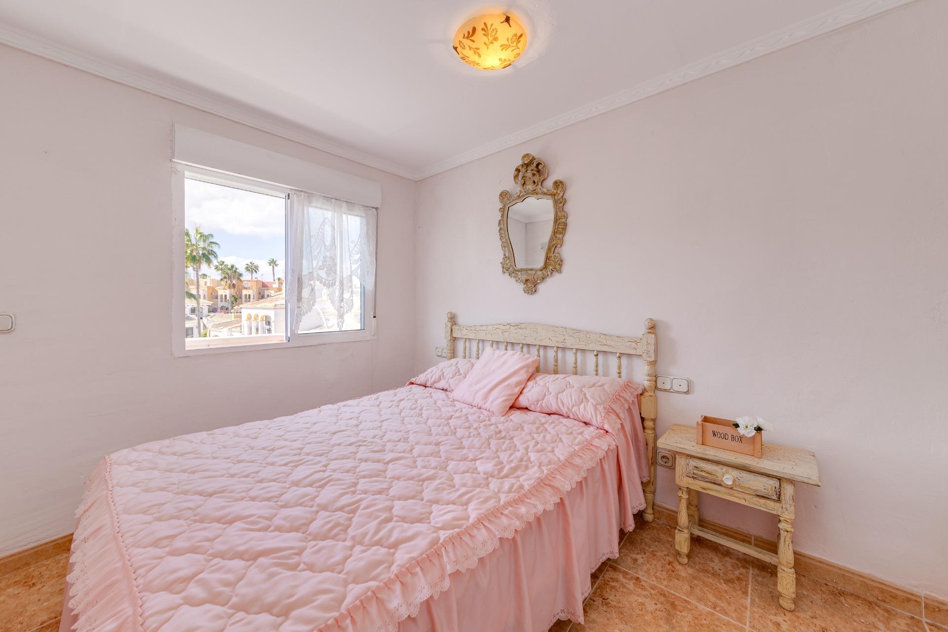 Beautiful 4 bedroom property in La Mata, Torrevieja in Medvilla Spanje