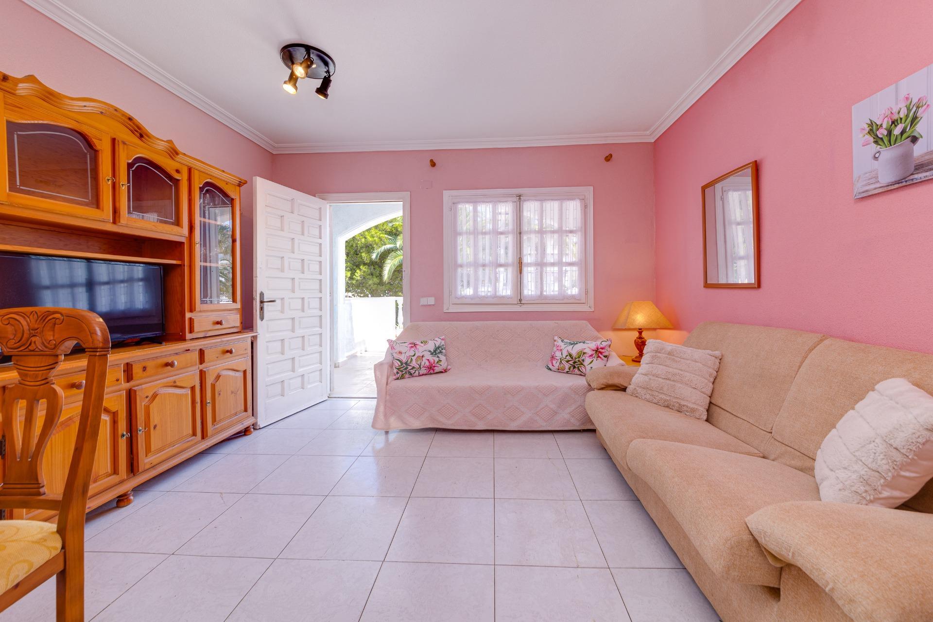 Beautiful 4 bedroom property in La Mata, Torrevieja in Medvilla Spanje