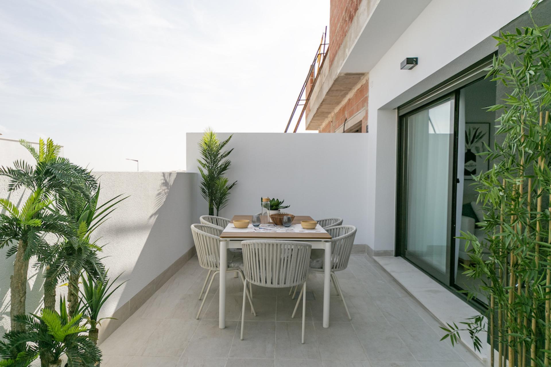 2 bedroom Apartments - solarium in Torrevieja - New build in Medvilla Spanje