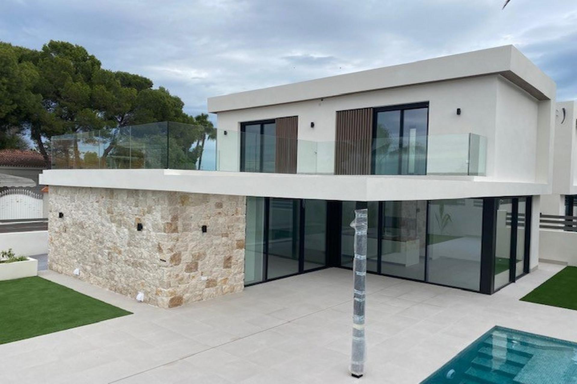 Detached new-build homes in Lomas de Cabo Roig in Medvilla Spanje