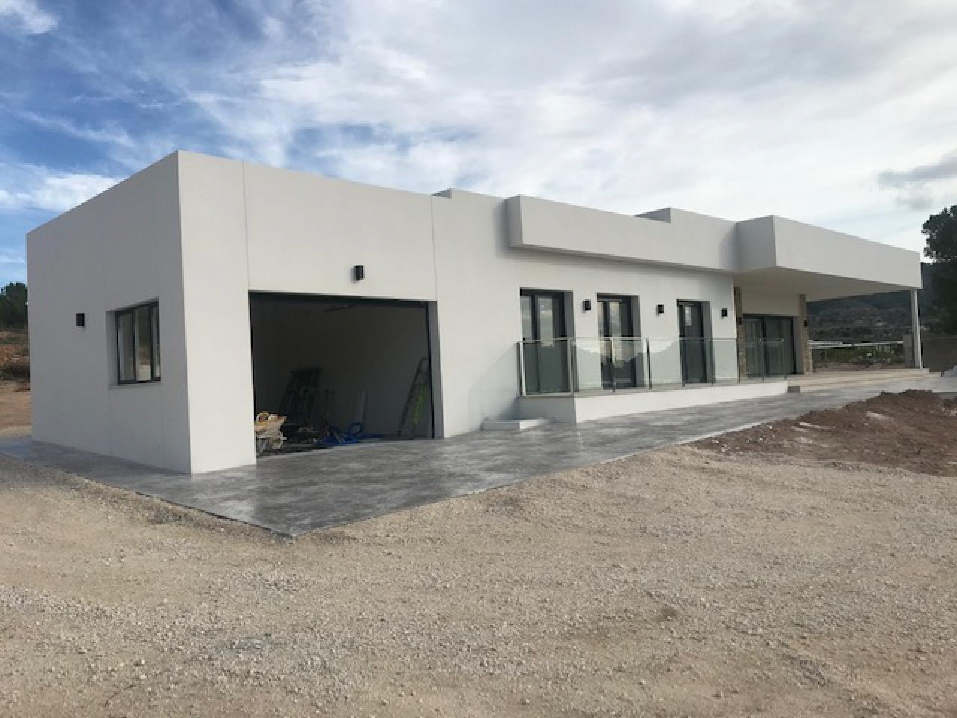 New villa in La Romana, inland Alicante in Medvilla Spanje