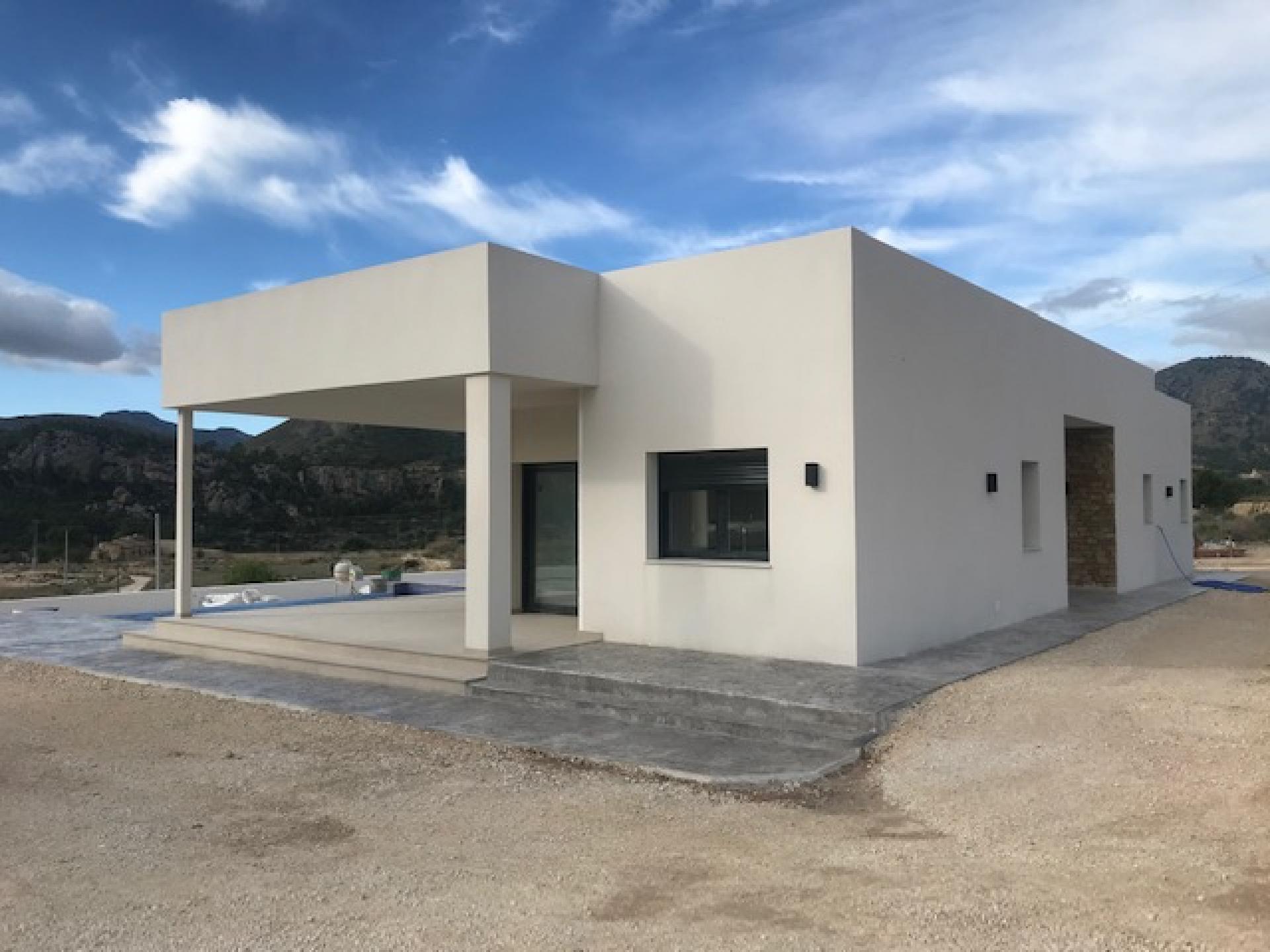 New villa in La Romana, inland Alicante in Medvilla Spanje