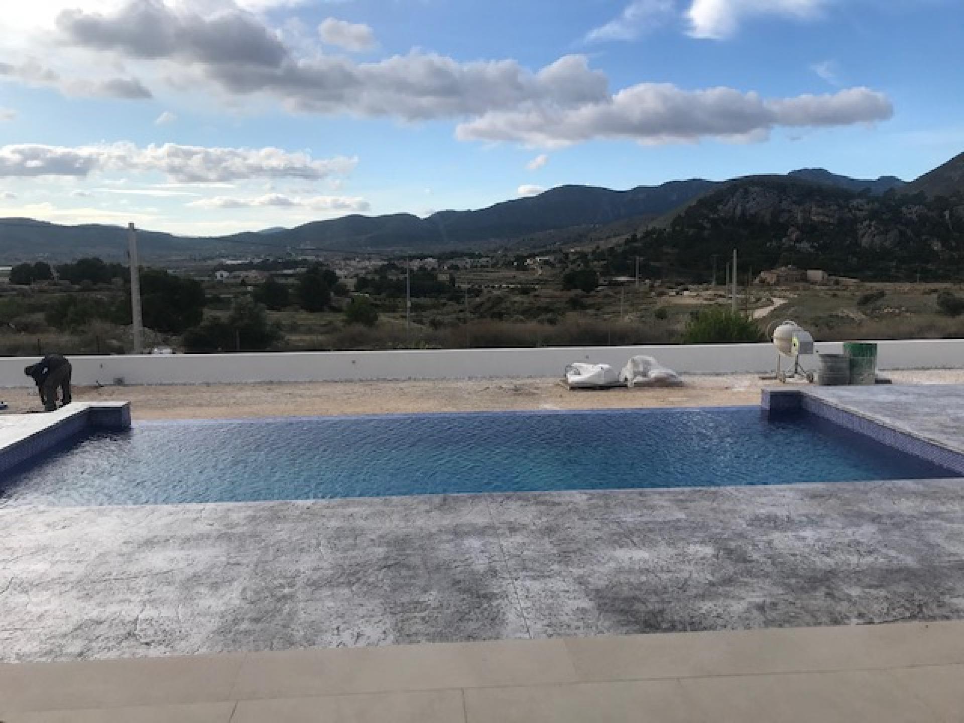 New villa in La Romana, inland Alicante in Medvilla Spanje