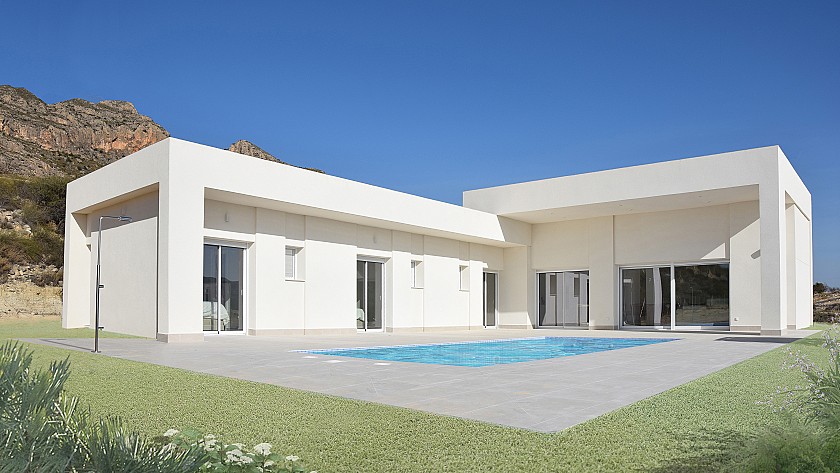 Newly build villa on the Costa Blanca in Medvilla Spanje