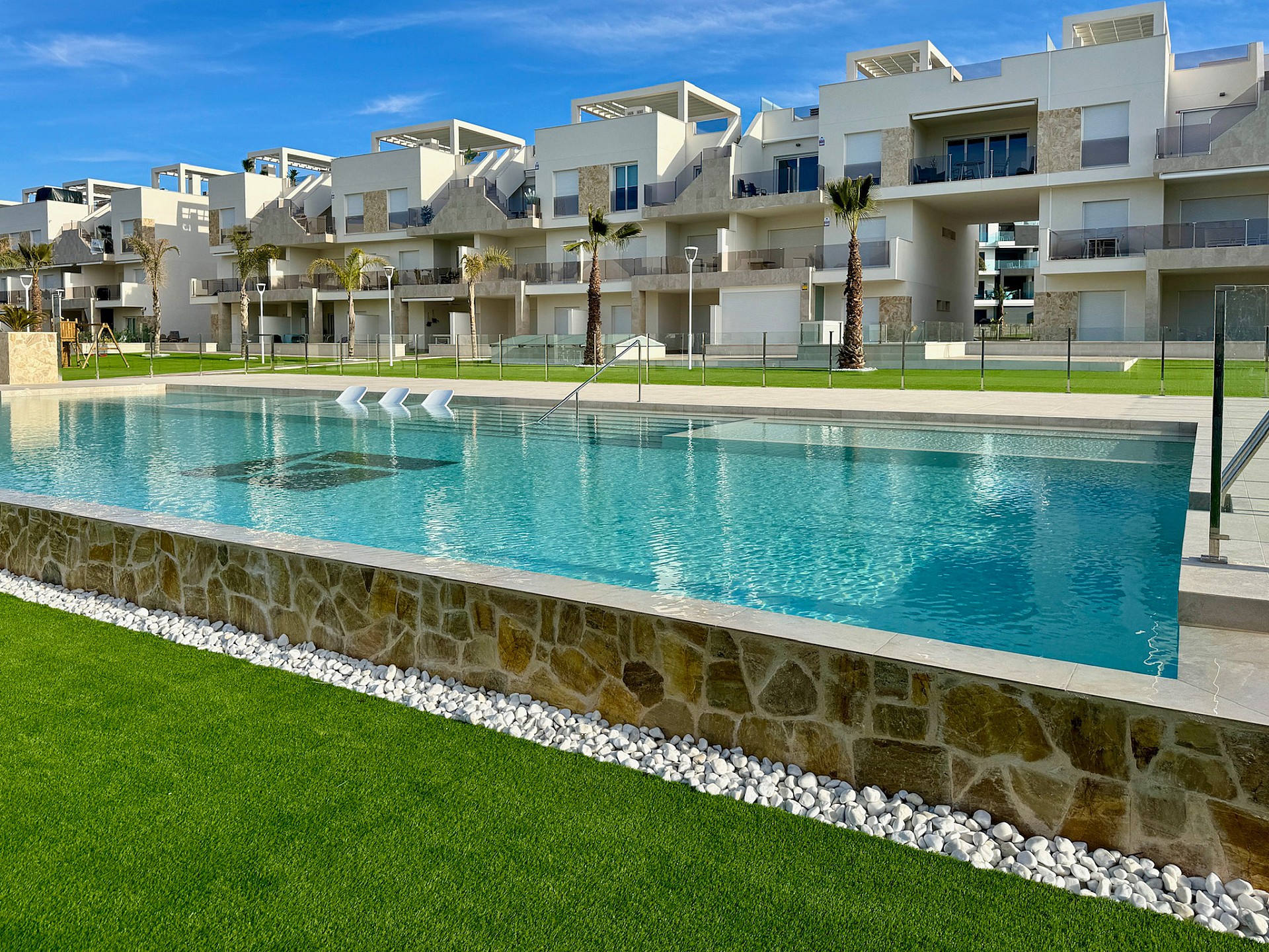 3 bedroom Apartments - solarium in El Raso - New build in Medvilla Spanje