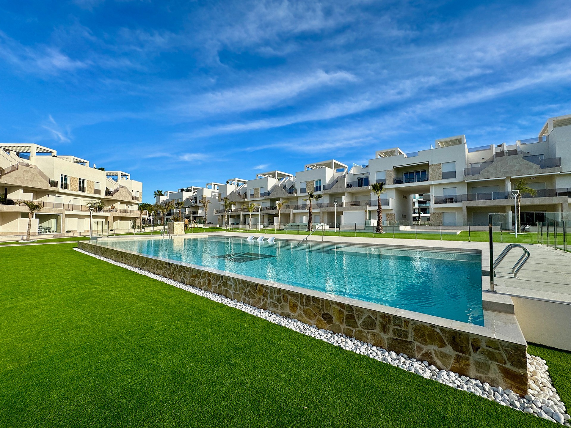 3 bedroom Apartments - solarium in El Raso - New build in Medvilla Spanje