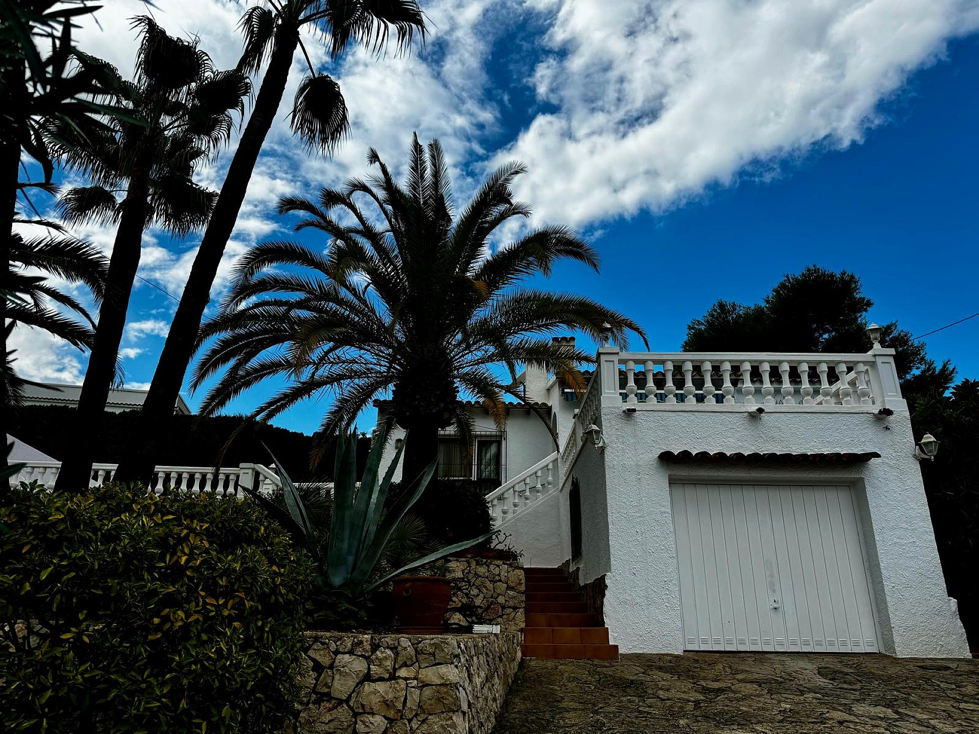 Spanish property with private pool for sale in Moraira in Medvilla Spanje